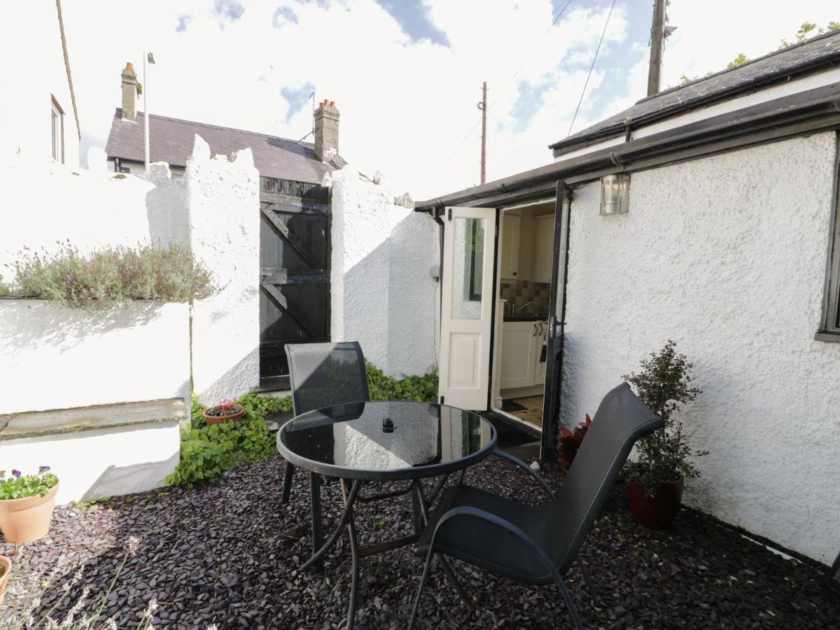 Menai Cottage Llanfairpwllgwyngyll Exterior photo